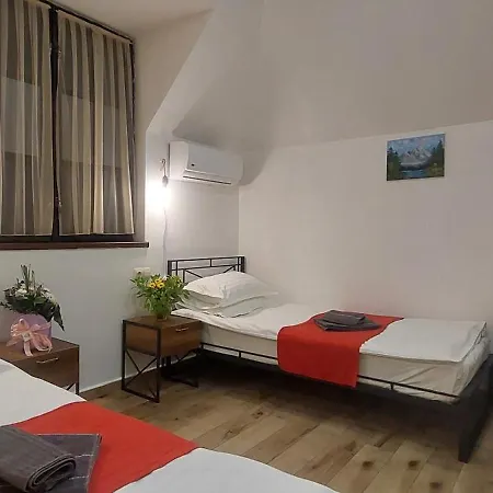 Blur Inn Gallery Yerevan Exterior photo