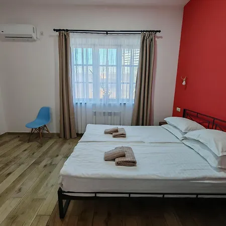 Blur Inn Gallery Yerevan Exterior photo